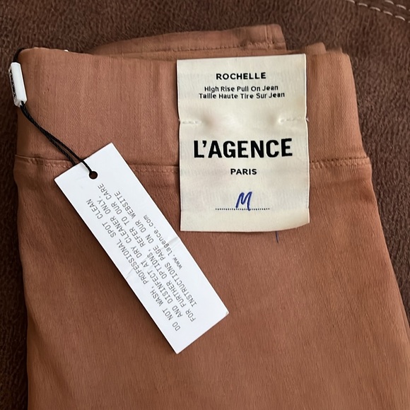 L'AGENCE
Rochelle Coated Pull On Jeans Size Medium. NWT - Picture 3 of 4